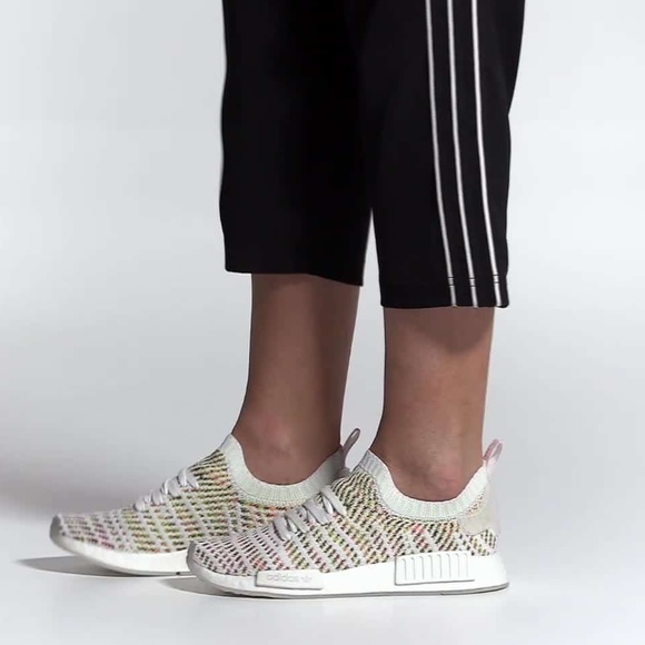 adidas | NMD R1 STLT Primeknit W6.5 - Picture 4 of 9